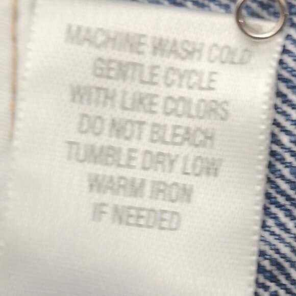 C.J. Banks Ladies Size X = (US 14W) Full Zip Medium Wash Jean Jacket - Picture 4 of 11